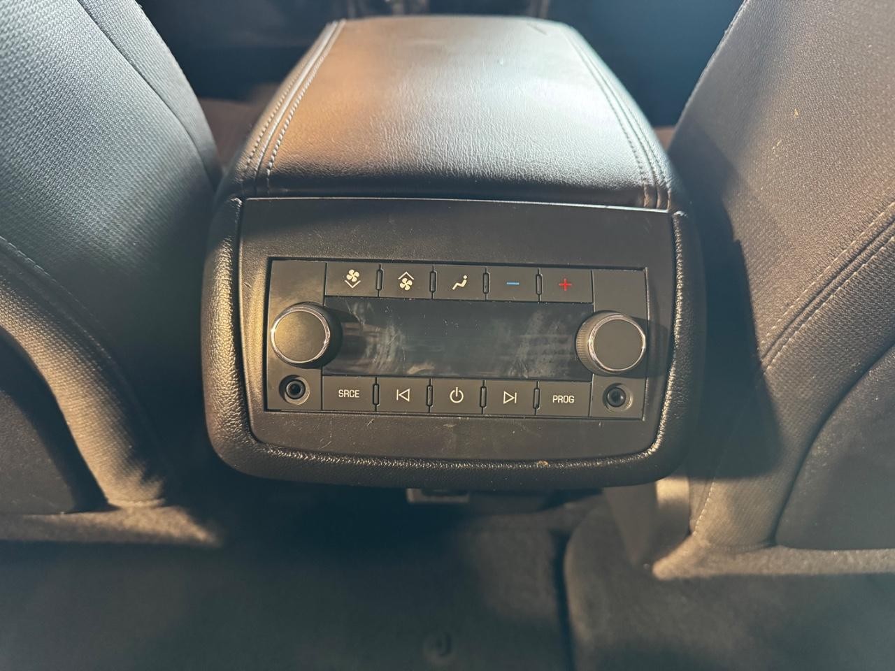 Chevrolet Traverse Vehicle Full-screen Gallery Image 15