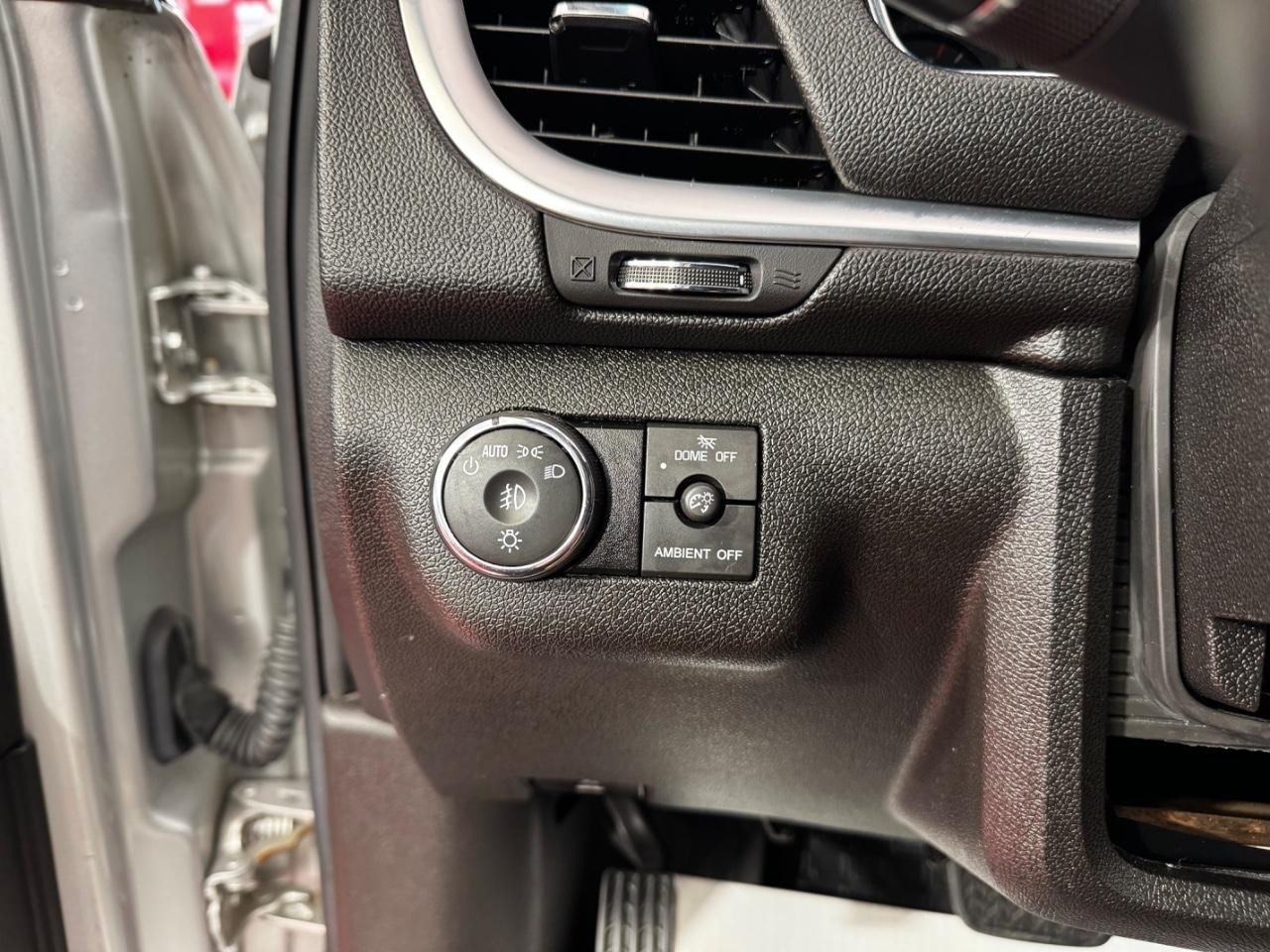 Chevrolet Traverse Vehicle Full-screen Gallery Image 19