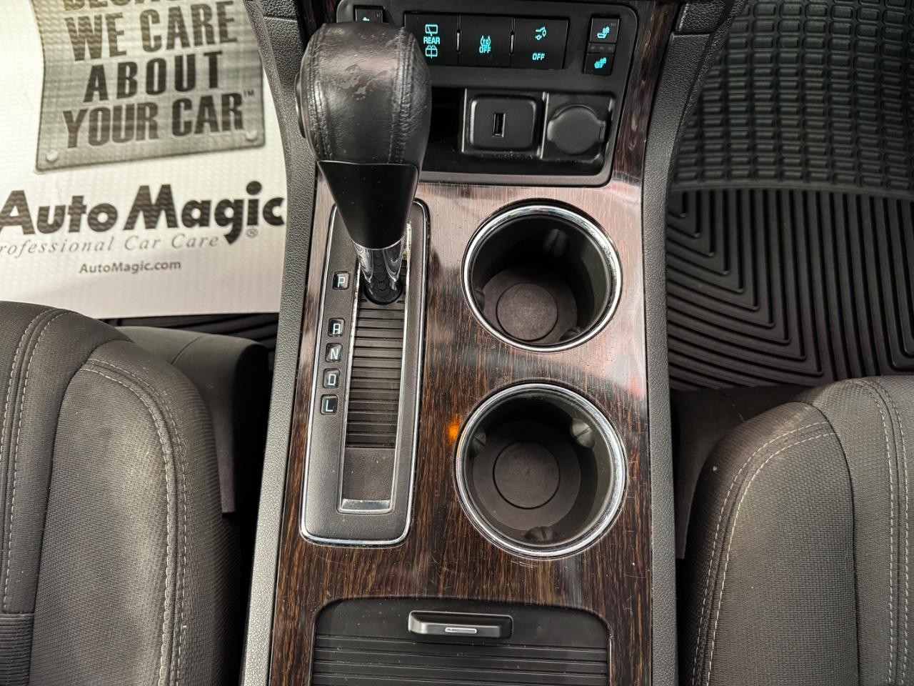 Chevrolet Traverse Vehicle Full-screen Gallery Image 25