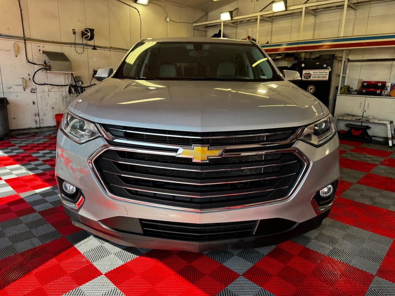 Chevrolet Traverse Vehicle Full-screen Gallery Image 02