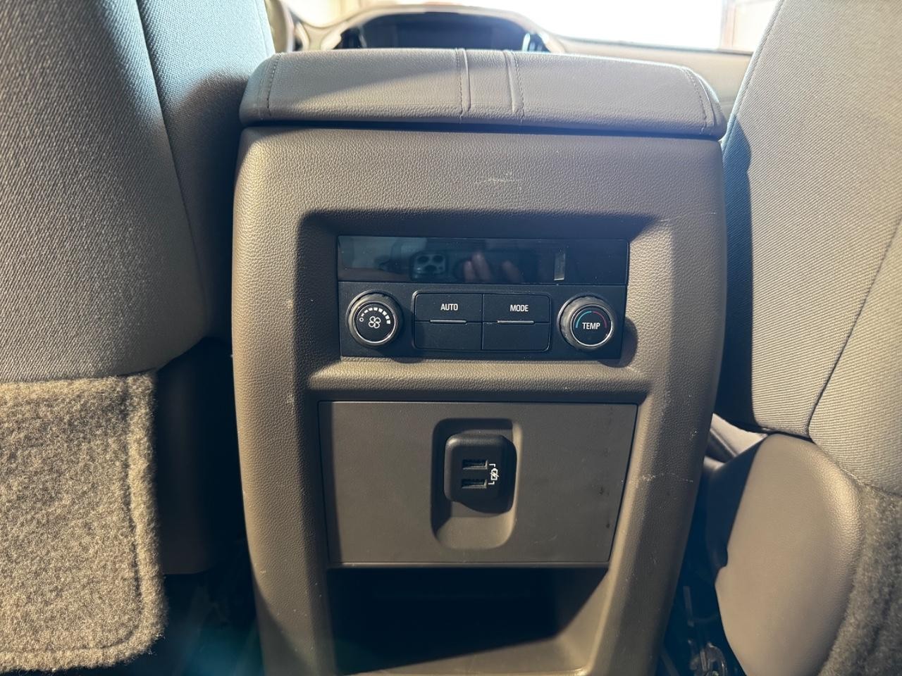 Chevrolet Traverse Vehicle Full-screen Gallery Image 14