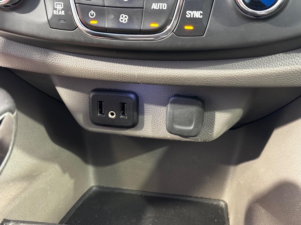 Chevrolet Traverse Vehicle Full-screen Gallery Image 22