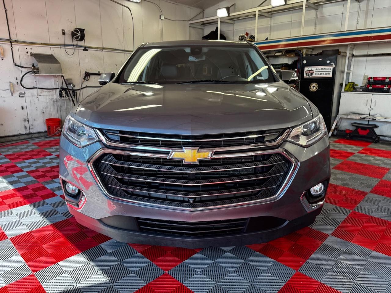 Chevrolet Traverse Vehicle Full-screen Gallery Image 02