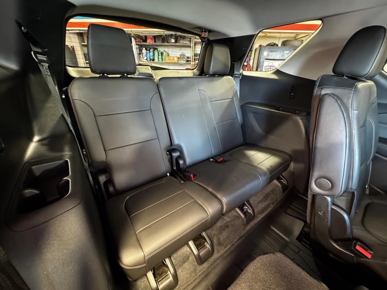 Chevrolet Traverse Vehicle Full-screen Gallery Image 11