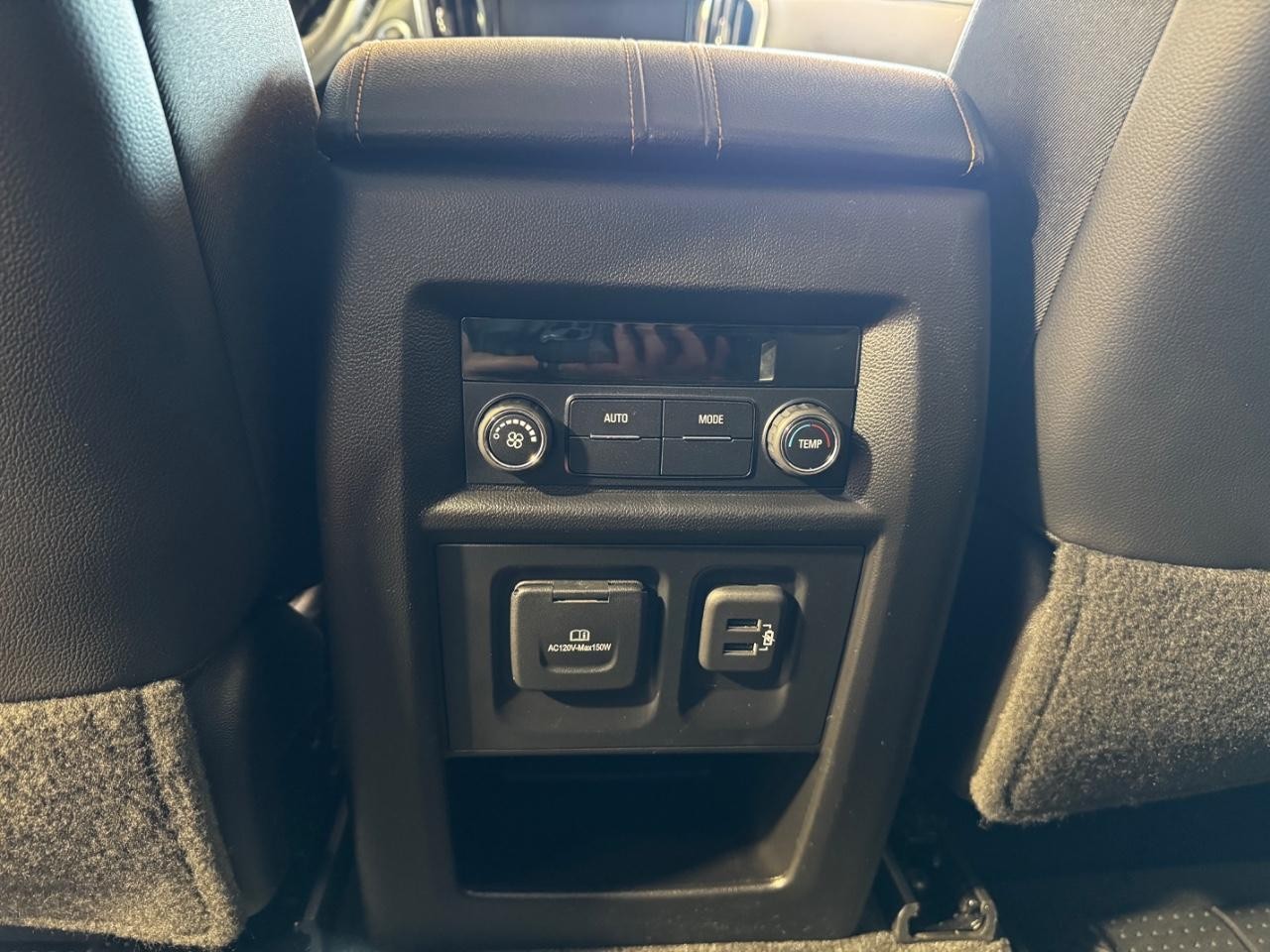 Chevrolet Traverse Vehicle Full-screen Gallery Image 14