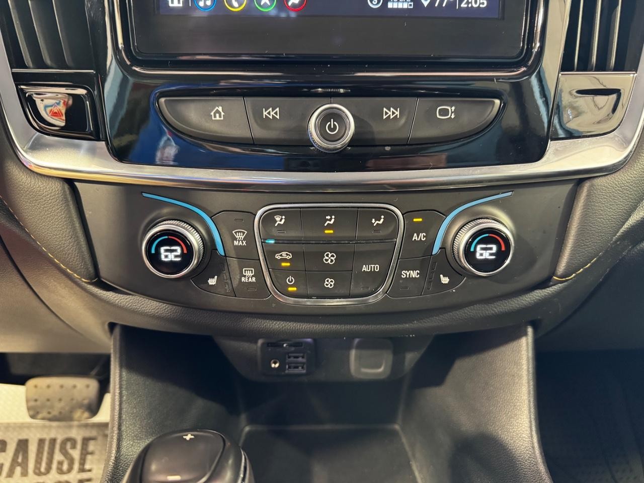 Chevrolet Traverse Vehicle Full-screen Gallery Image 21