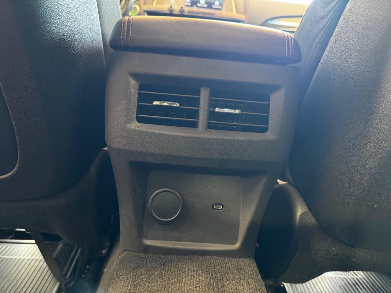 Cadillac CT5 Vehicle Full-screen Gallery Image 13