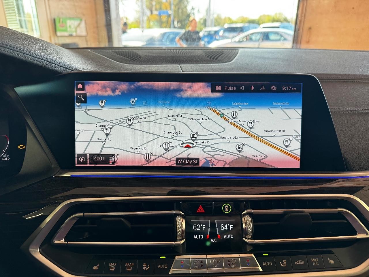 BMW X5 Vehicle Full-screen Gallery Image 20