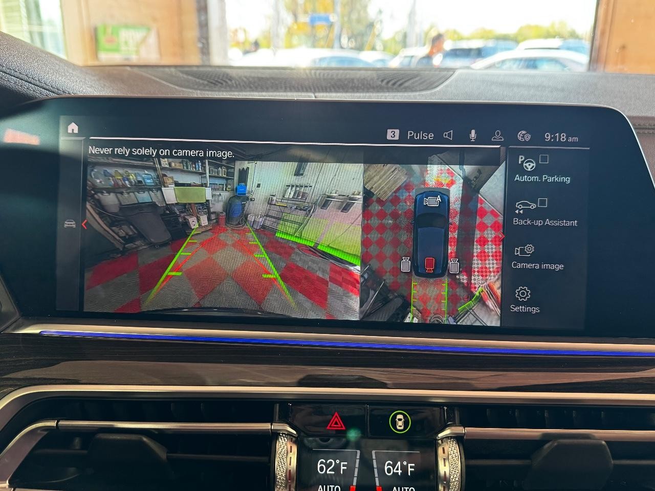 BMW X5 Vehicle Full-screen Gallery Image 23