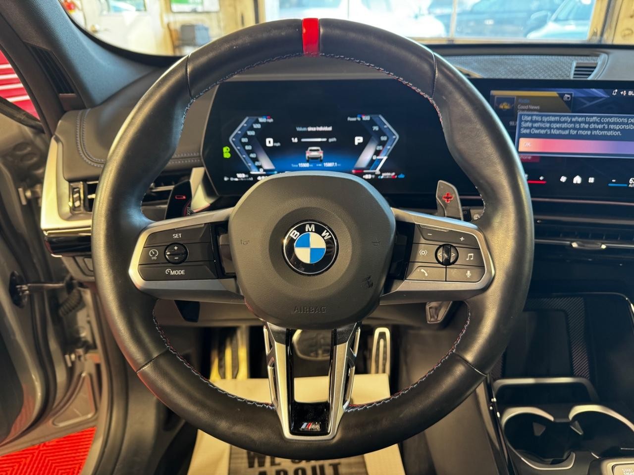 BMW X1 Vehicle Full-screen Gallery Image 17