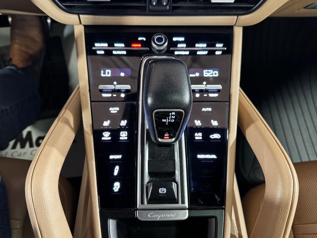 2019 Porsche Cayenne S - Photo 18