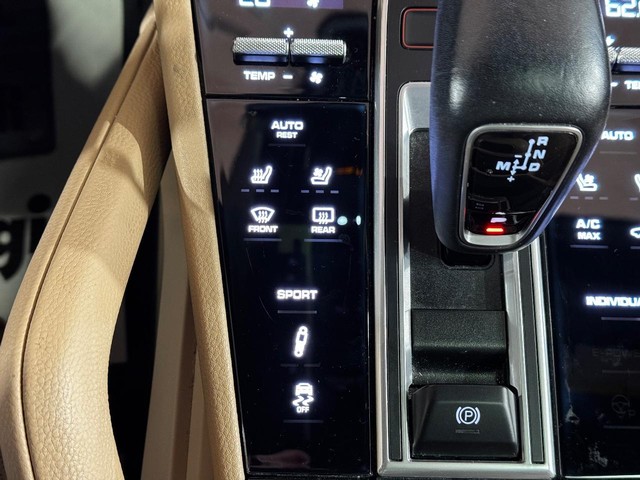 2019 Porsche Cayenne S - Photo 19