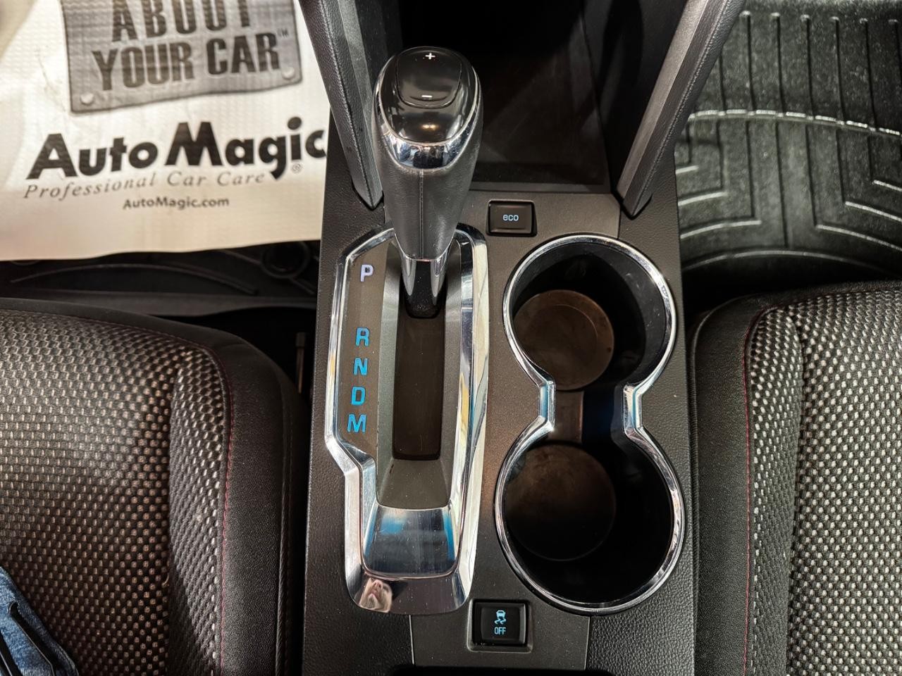 Chevrolet Equinox Vehicle Full-screen Gallery Image 19