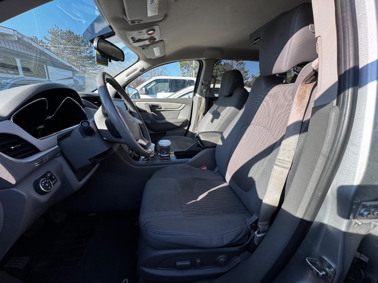 Chevrolet Traverse Vehicle Full-screen Gallery Image 10