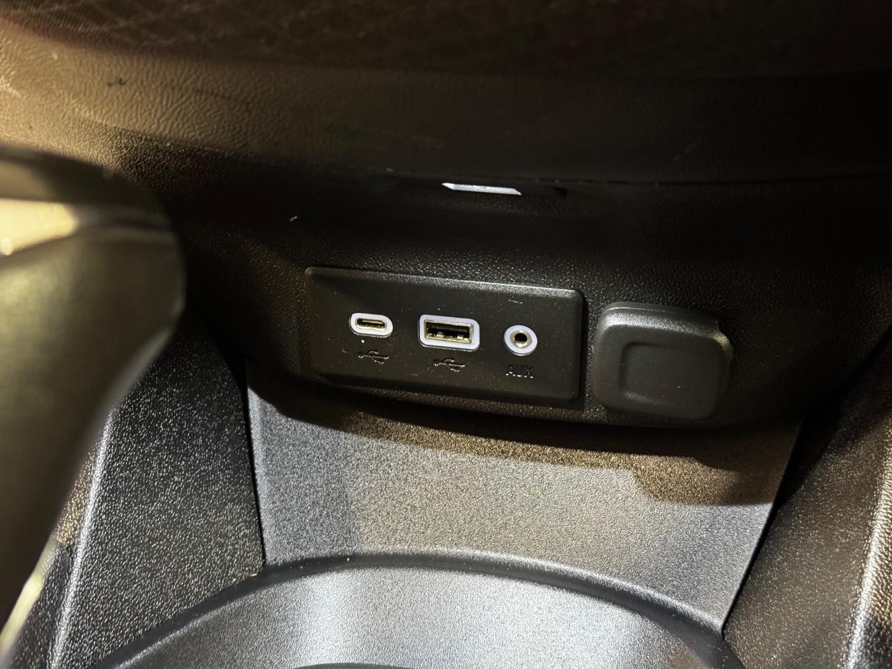 Chevrolet Malibu Vehicle Full-screen Gallery Image 20