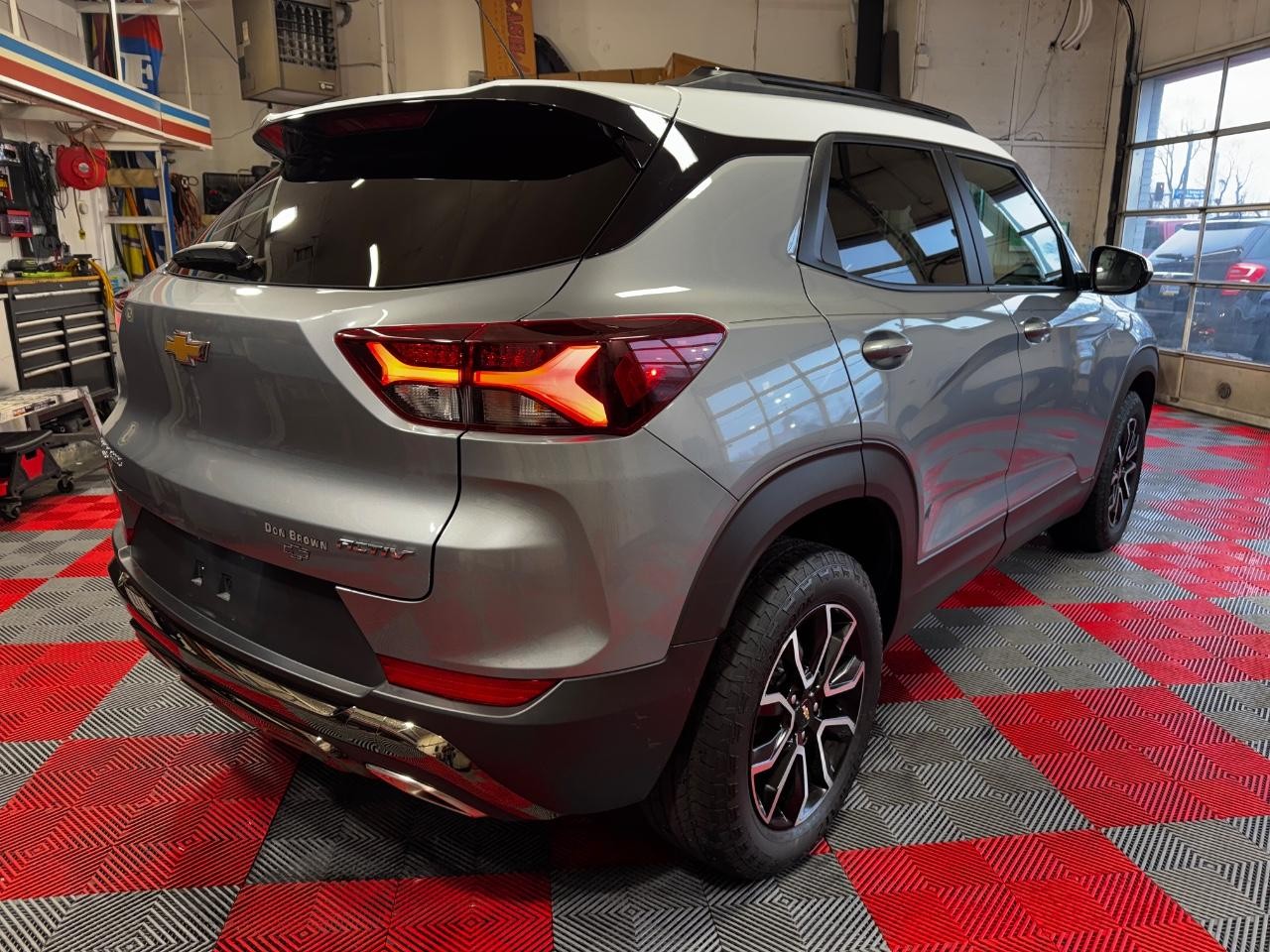 Chevrolet Trailblazer Vehicle Full-screen Gallery Image 07