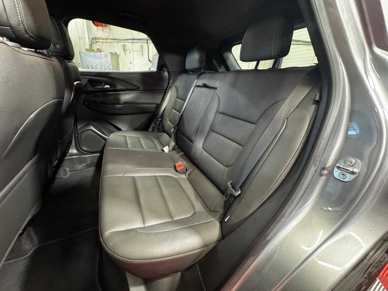 Chevrolet Trailblazer Vehicle Full-screen Gallery Image 12