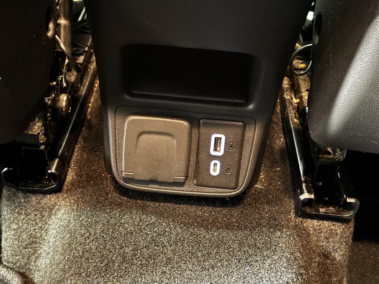 Chevrolet Trailblazer Vehicle Full-screen Gallery Image 13