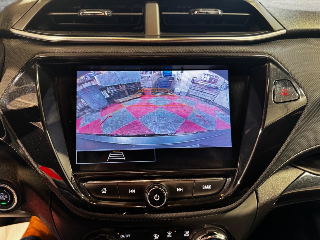 Chevrolet Trailblazer Vehicle Full-screen Gallery Image 22