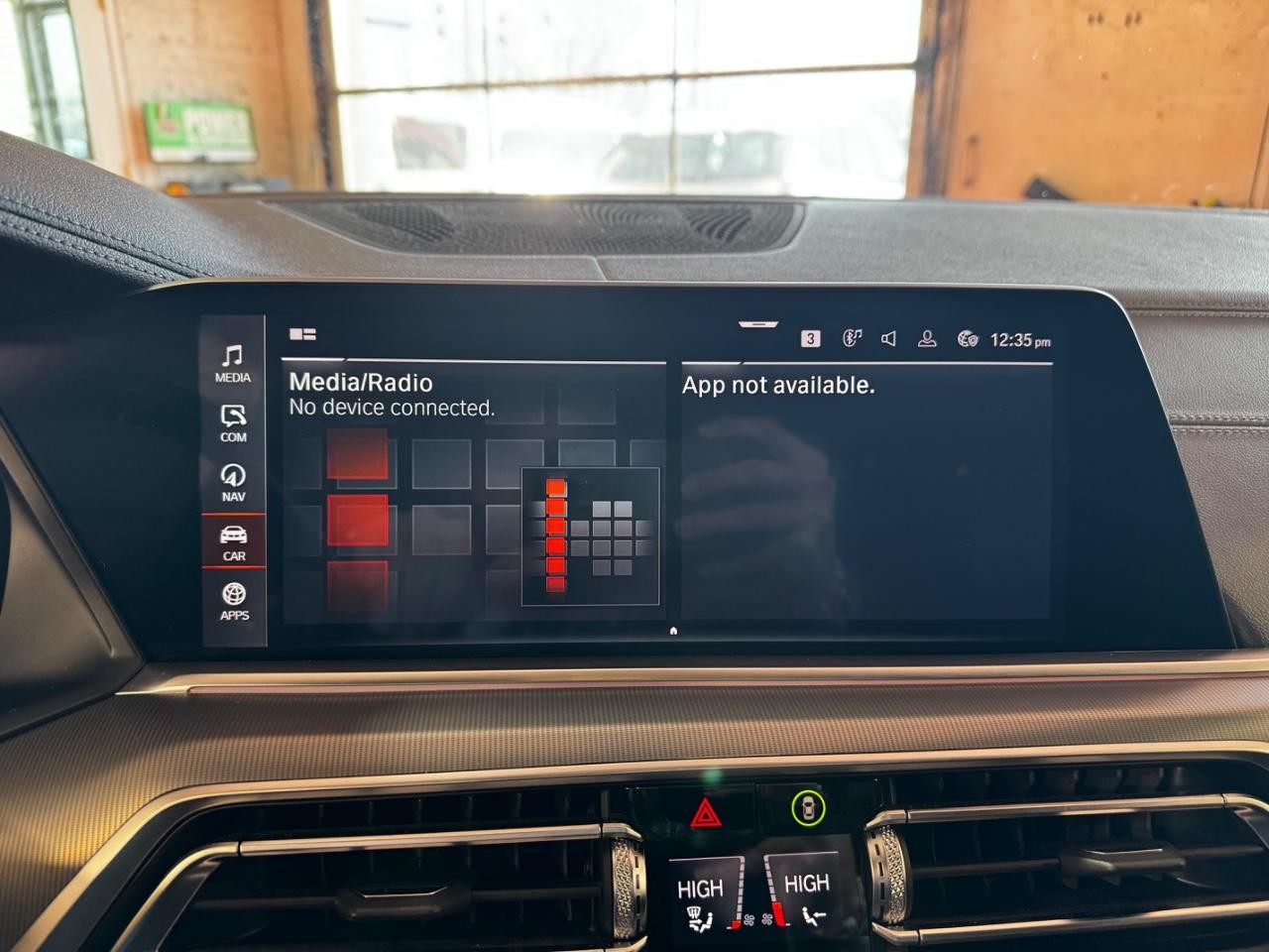 BMW X5 Vehicle Full-screen Gallery Image 20