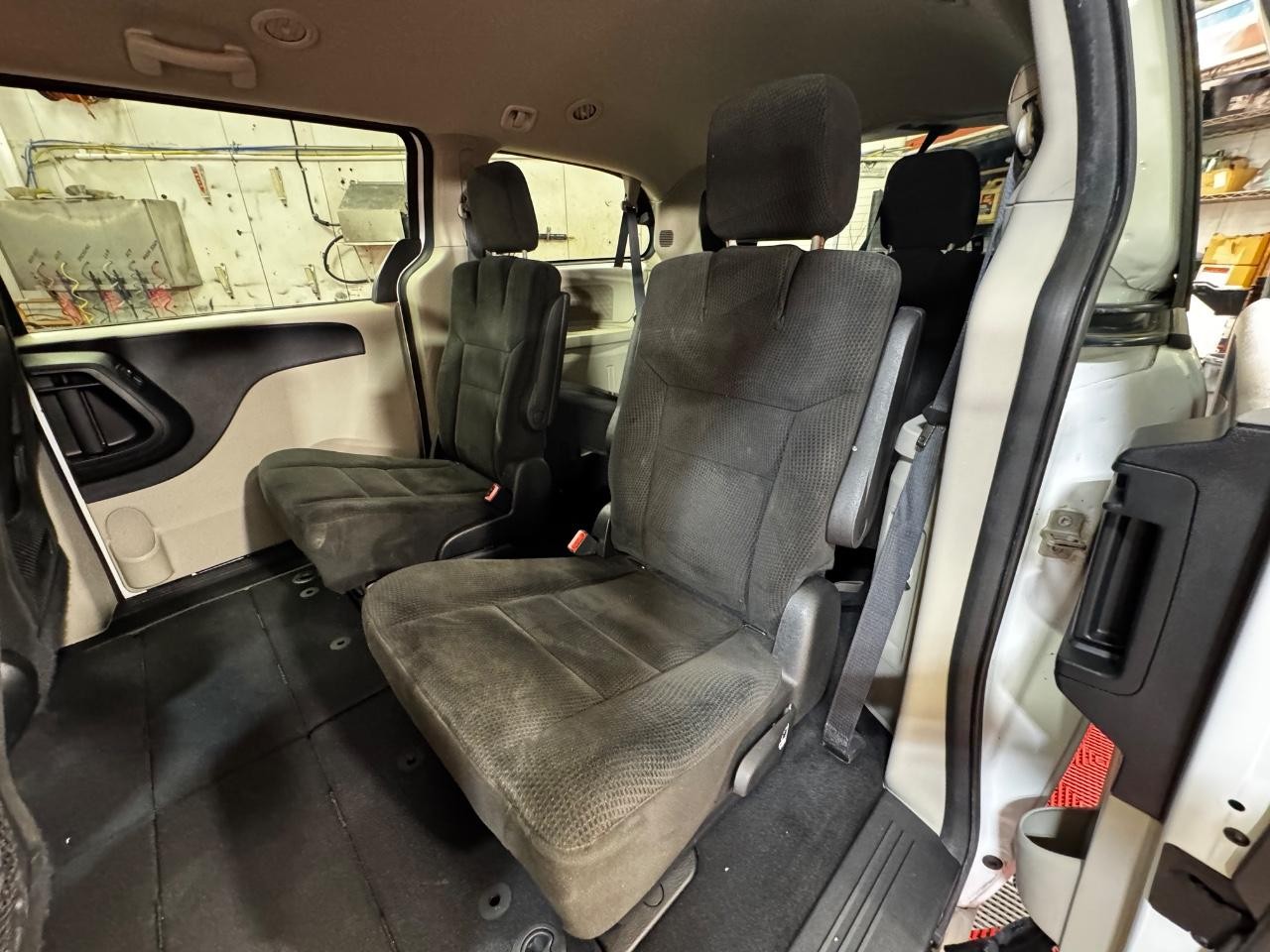 Dodge Grand Caravan Vehicle Full-screen Gallery Image 15