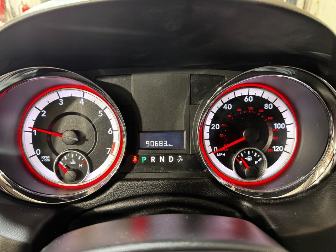 Dodge Grand Caravan Vehicle Full-screen Gallery Image 21