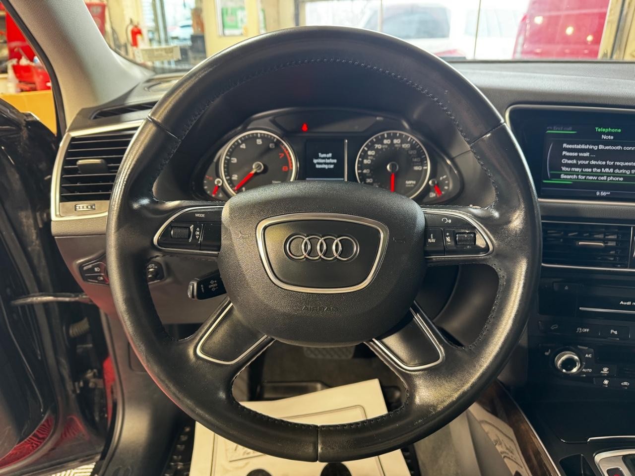 Audi Q5 Vehicle Full-screen Gallery Image 17