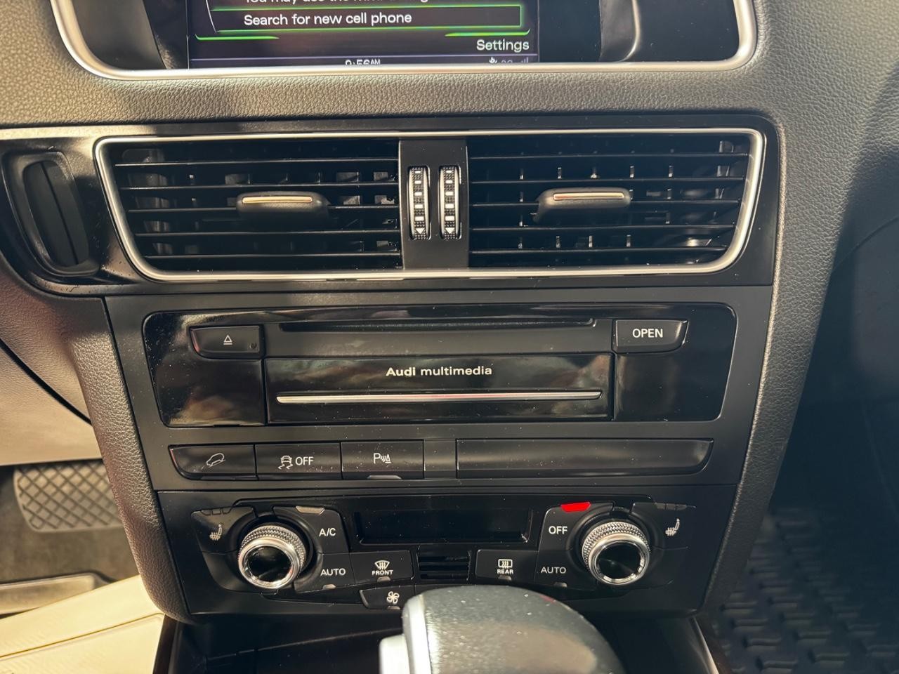 Audi Q5 Vehicle Full-screen Gallery Image 20