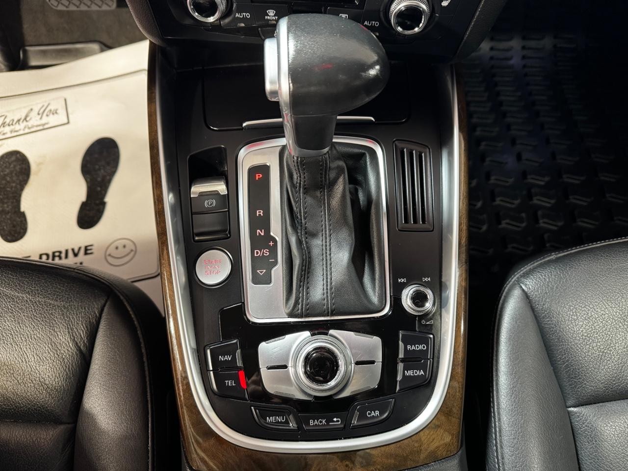 Audi Q5 Vehicle Full-screen Gallery Image 22