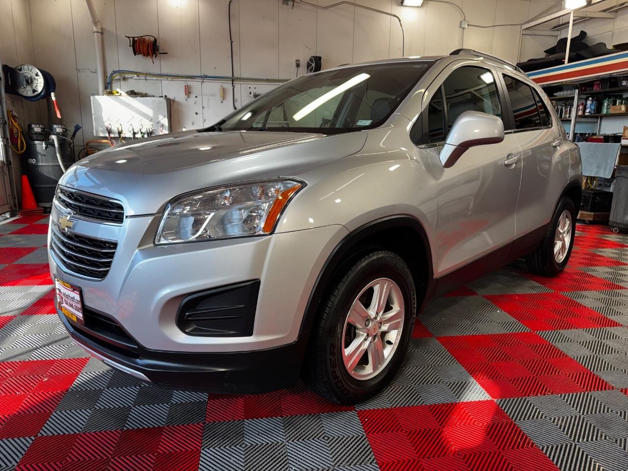 Chevrolet Trax Vehicle Full-screen Gallery Image 03