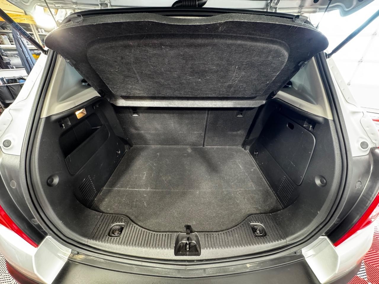 Chevrolet Trax Vehicle Full-screen Gallery Image 11