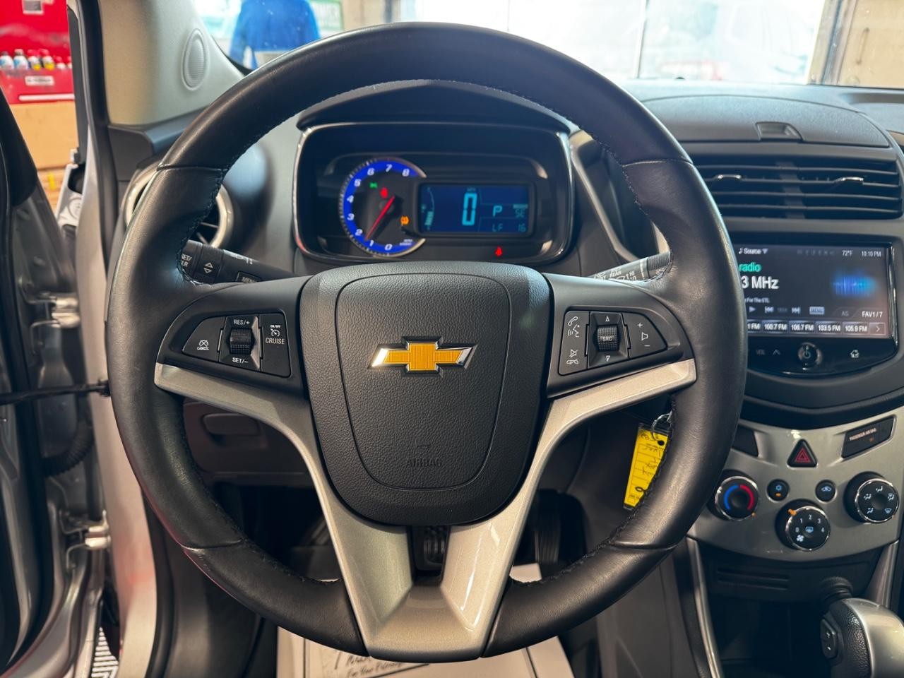 Chevrolet Trax Vehicle Full-screen Gallery Image 16