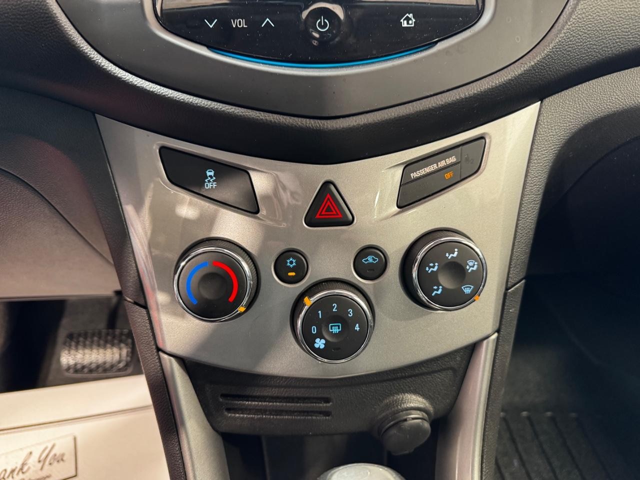 Chevrolet Trax Vehicle Full-screen Gallery Image 19