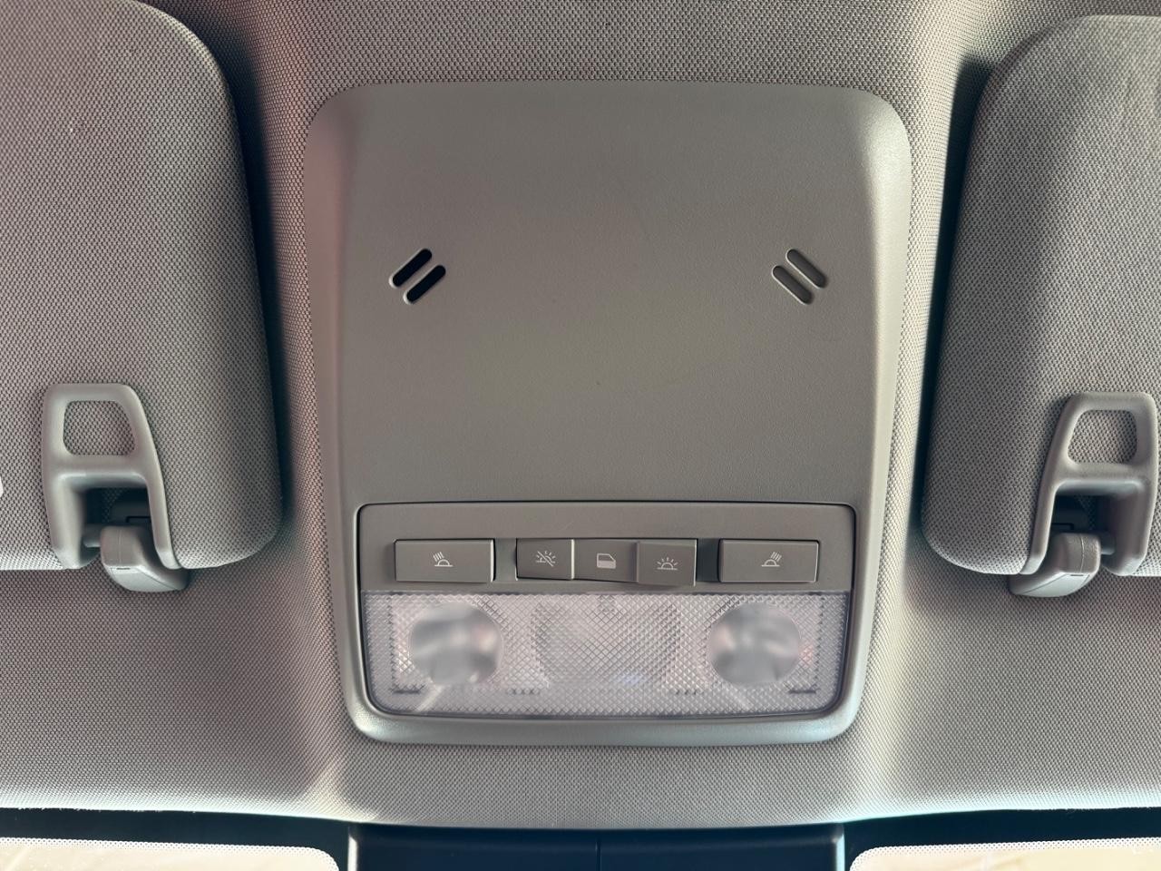 Chevrolet Trax Vehicle Full-screen Gallery Image 21