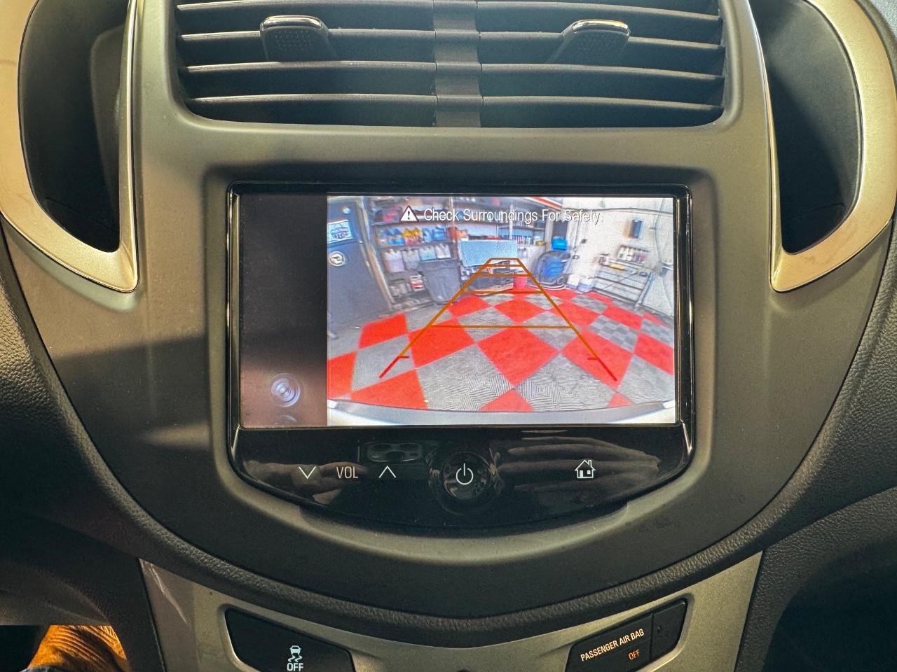 Chevrolet Trax Vehicle Full-screen Gallery Image 22