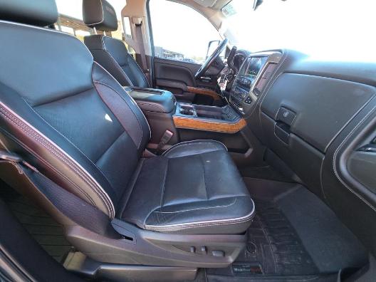 Chevrolet Silverado 3500HD Vehicle Full-screen Gallery Image 10