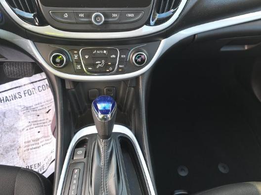 Chevrolet Volt Vehicle Full-screen Gallery Image 10
