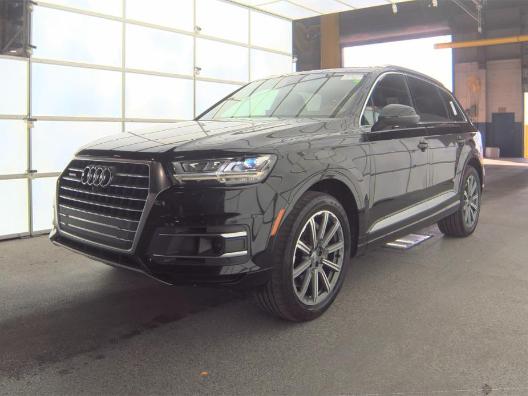 Audi Q7 Vehicle Full-screen Gallery Image 03