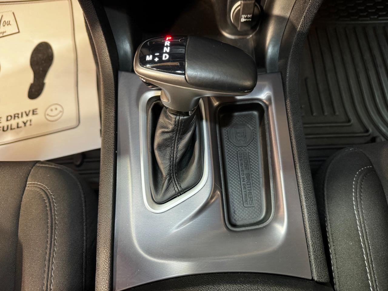 Dodge Charger Vehicle Full-screen Gallery Image 20