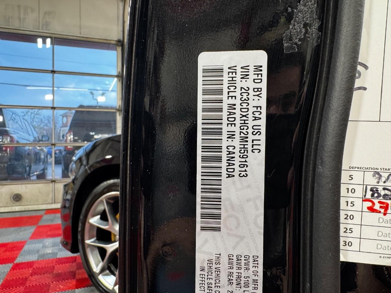 Dodge Charger Vehicle Full-screen Gallery Image 22