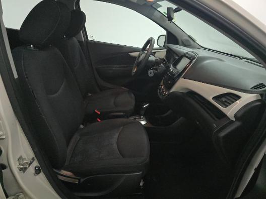 Chevrolet Spark Vehicle Full-screen Gallery Image 08