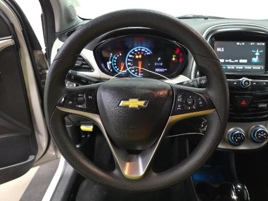 Chevrolet Spark Vehicle Full-screen Gallery Image 09