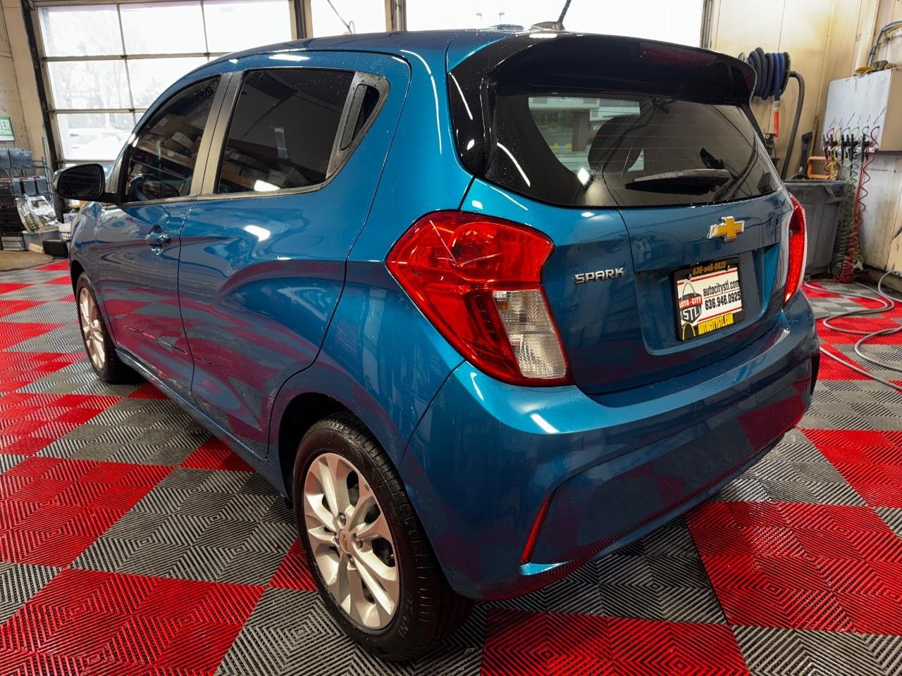 Chevrolet Spark Vehicle Full-screen Gallery Image 05