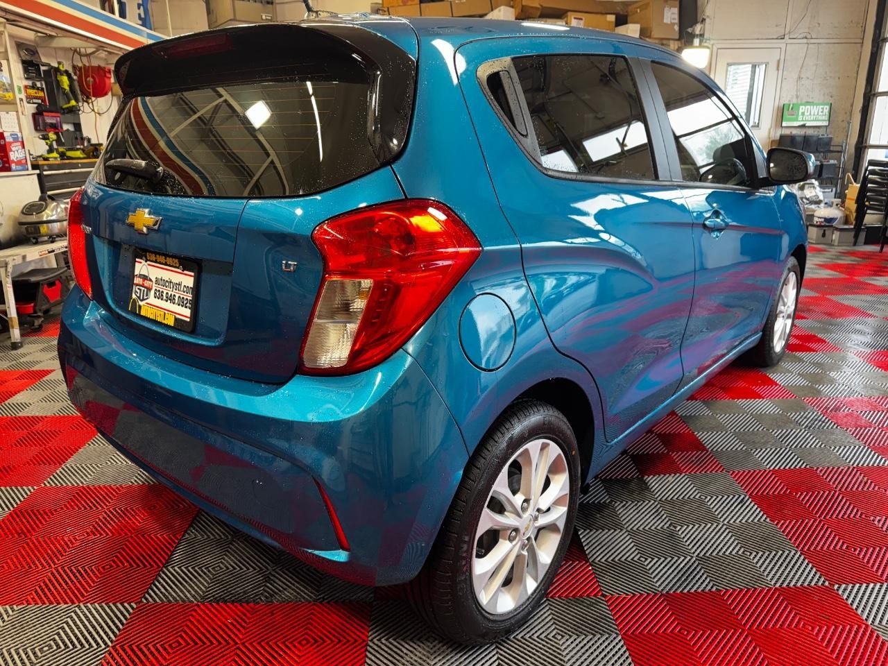 Chevrolet Spark Vehicle Full-screen Gallery Image 07