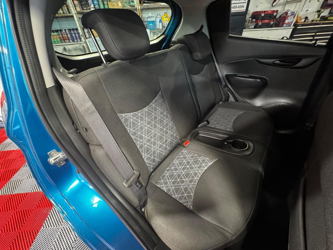 Chevrolet Spark Vehicle Full-screen Gallery Image 10