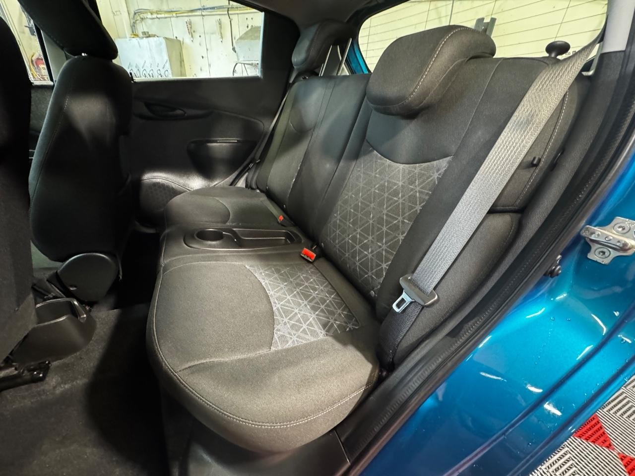 Chevrolet Spark Vehicle Full-screen Gallery Image 12