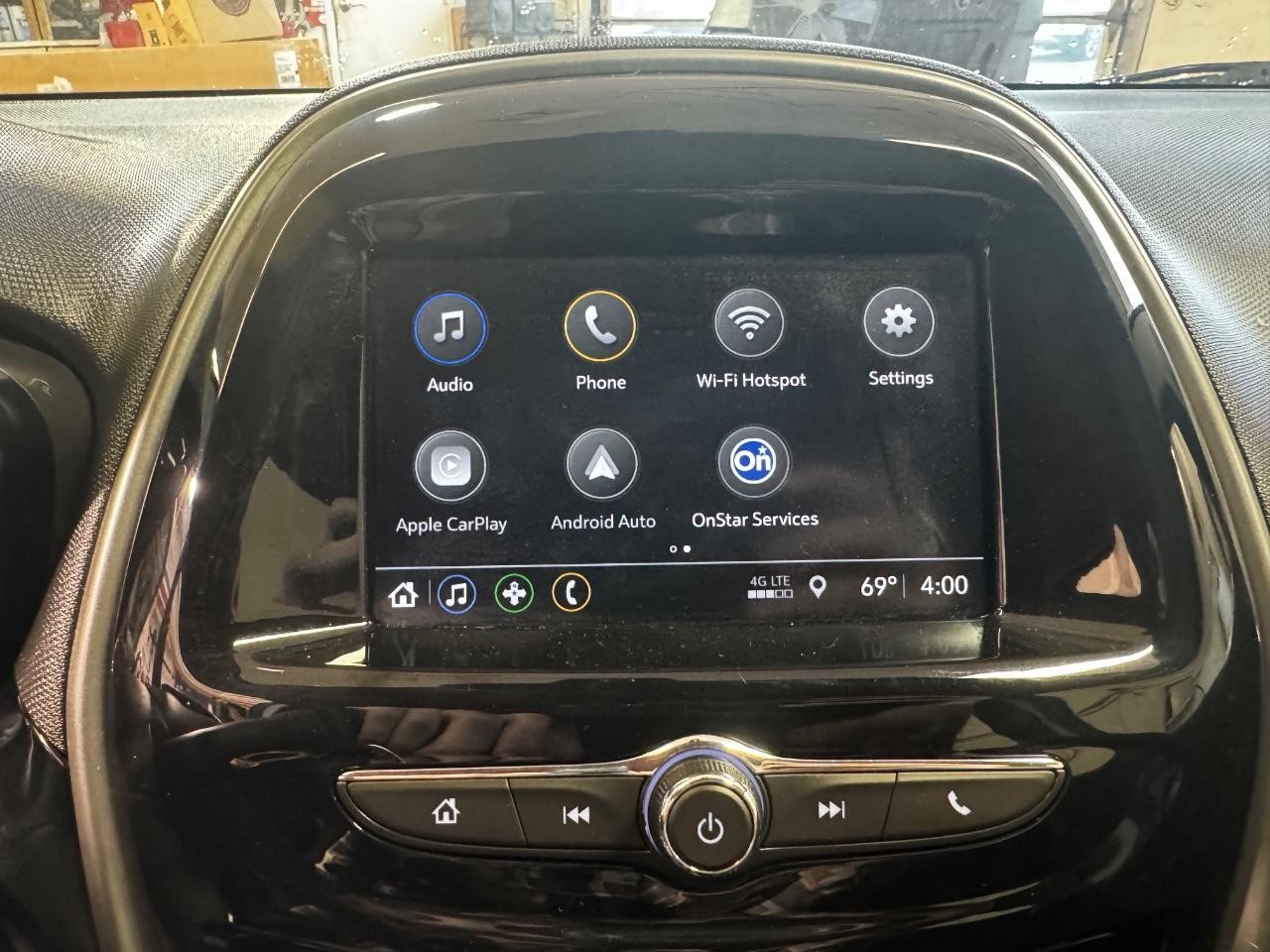 Chevrolet Spark Vehicle Full-screen Gallery Image 18