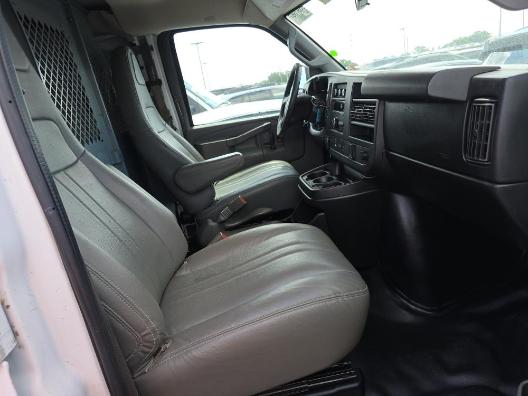 Chevrolet Express Cargo Van Vehicle Full-screen Gallery Image 08