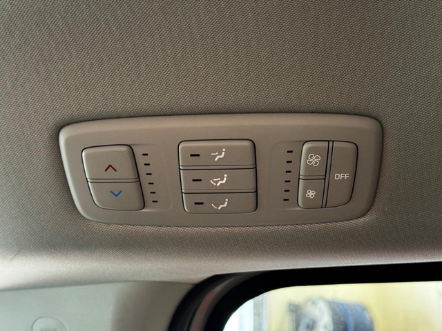 2023 Kia Carnival LX - Photo 14