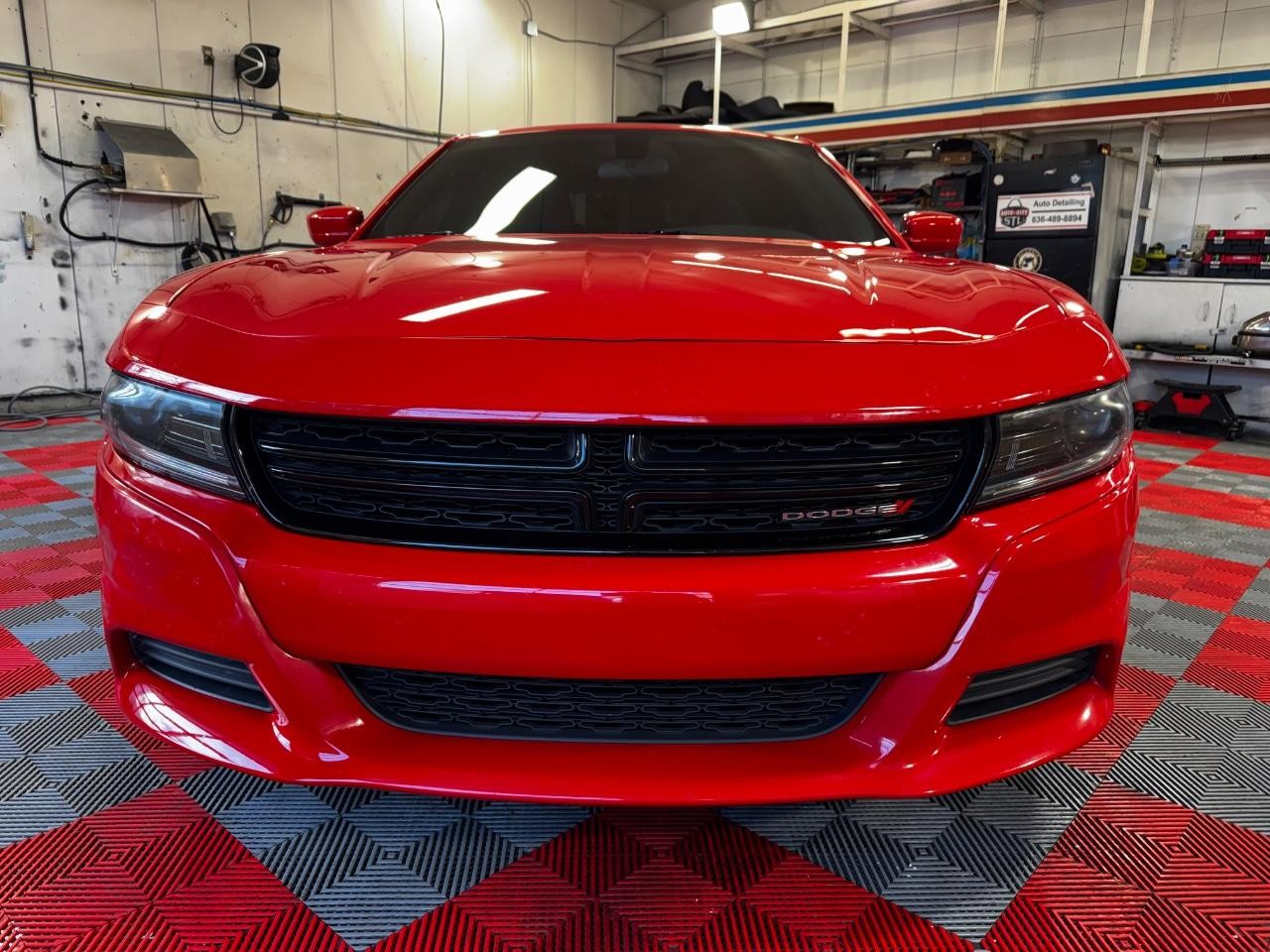 Dodge Charger Vehicle Full-screen Gallery Image 02